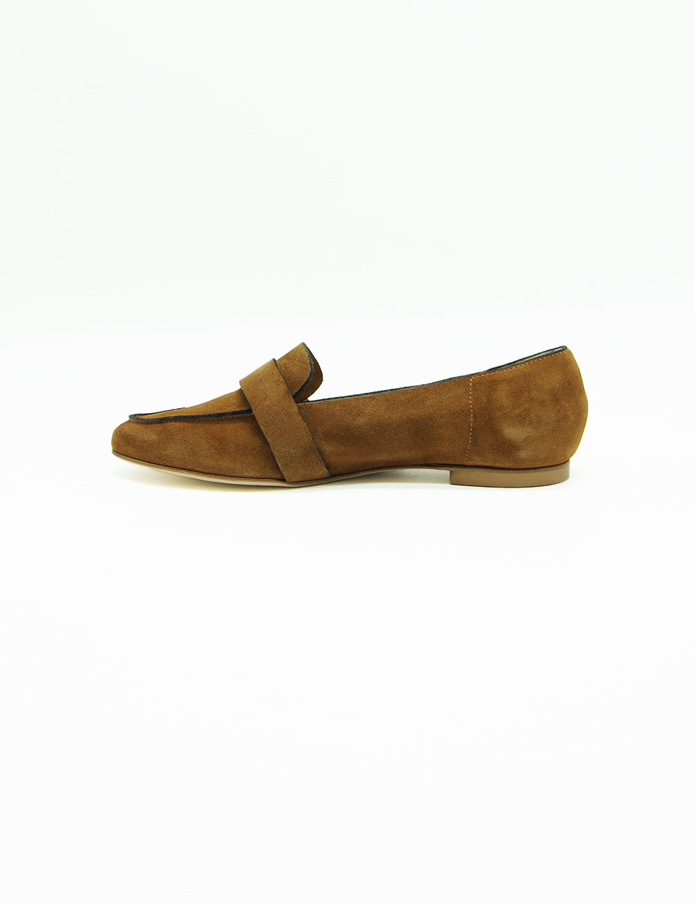 Mocassino flat Anna F. in velour bruciato tan con tracolla sulla punta