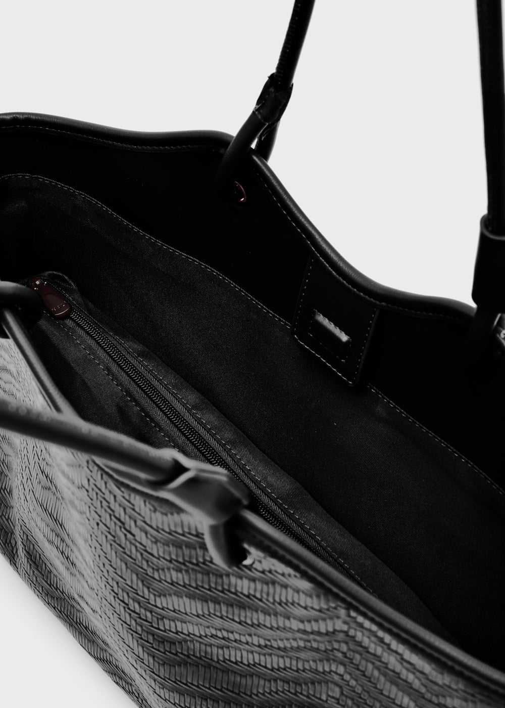 Black woven leather tote bag with structured handles and minimalist design nalì a spalla muse nero
