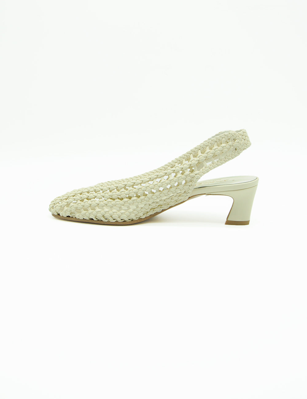 Scarpa slingback Bianca Di Décolleté Latte, crema intrecciata e tacco basso
