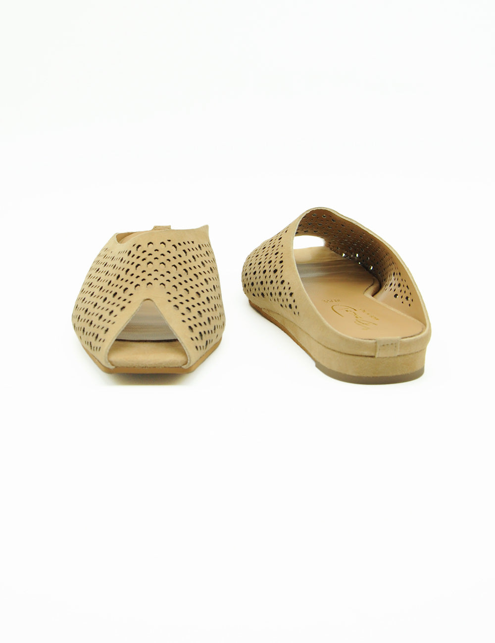 Sandali mule flat Bianca Di Camel in pelle beige forata e suola piatta