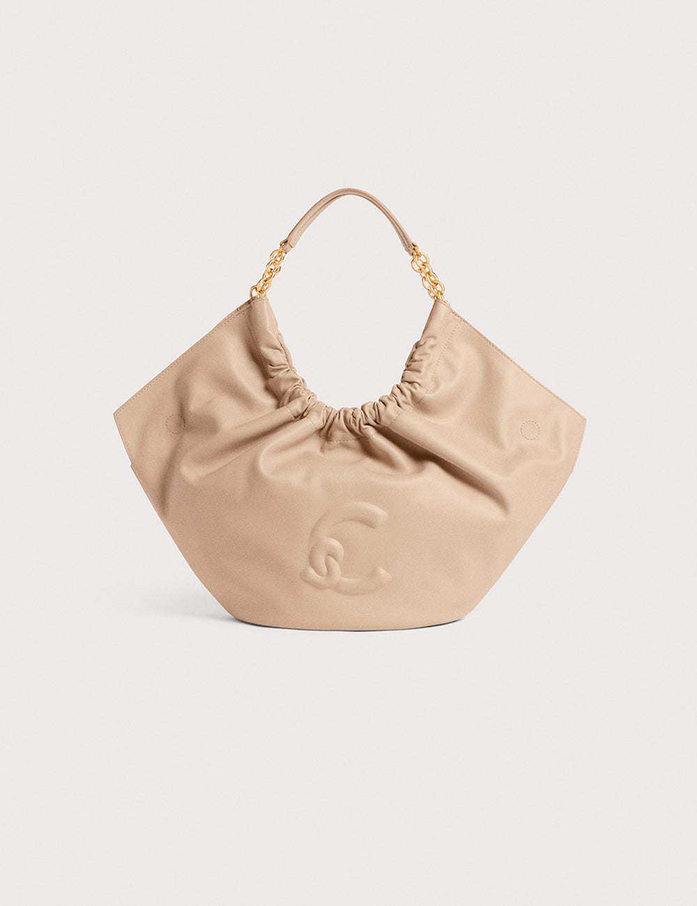 Borsa hobo in pelle beige Coccinelle Smash Medium Sandshell con manici a catena oro e logo embossato