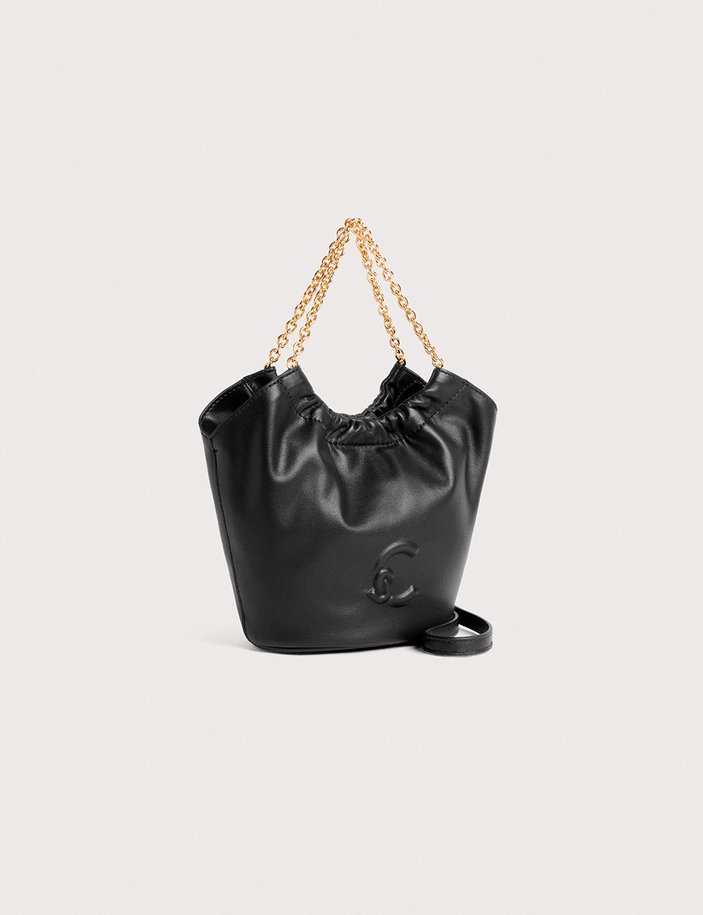 Borsa Coccinelle Smash Mini Noir in pelle nera con catena dorata e logo