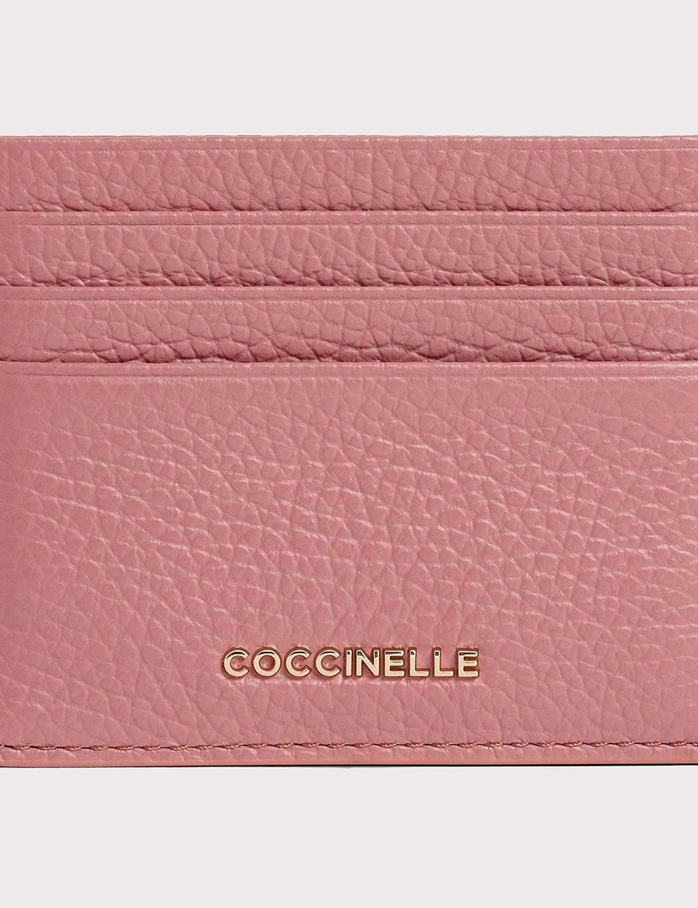 Portacarte metallic small winter rose di coccinelle in pelle rosa texture morbida con logo oro