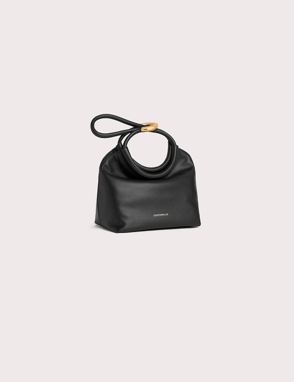 Borsa a tracolla piccola Finn Noir di Coccinelle in pelle nera con manico circolare e hardware oro