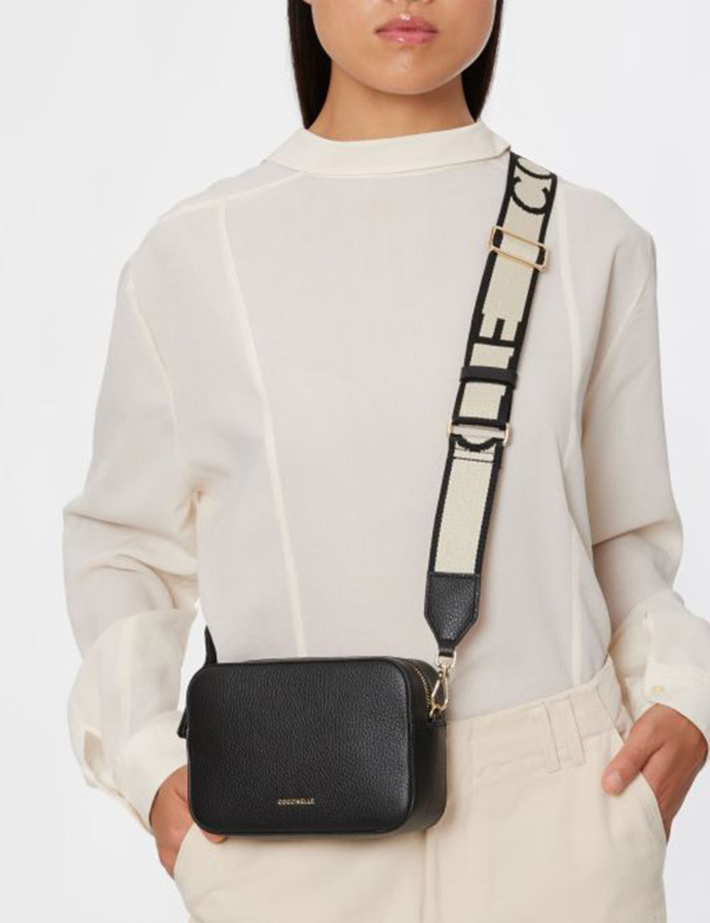 Coccinelle Camera Bag Tebe Small Nera