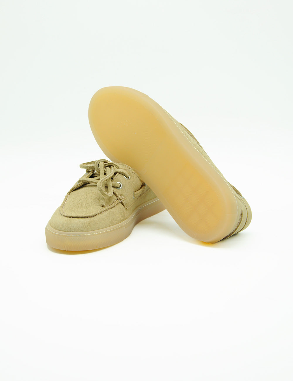 Mocassini barca Copenhagen in suede beige con lacci coordinati e suola gommata traslucida