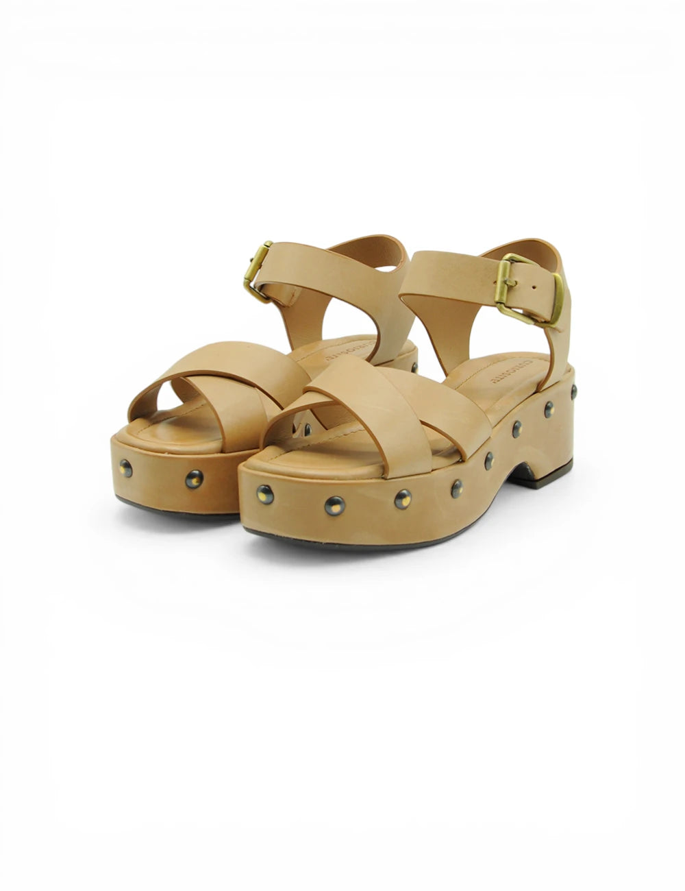 Sandali platform in cuoio tan con fibbie oro e borchie sulla suola
