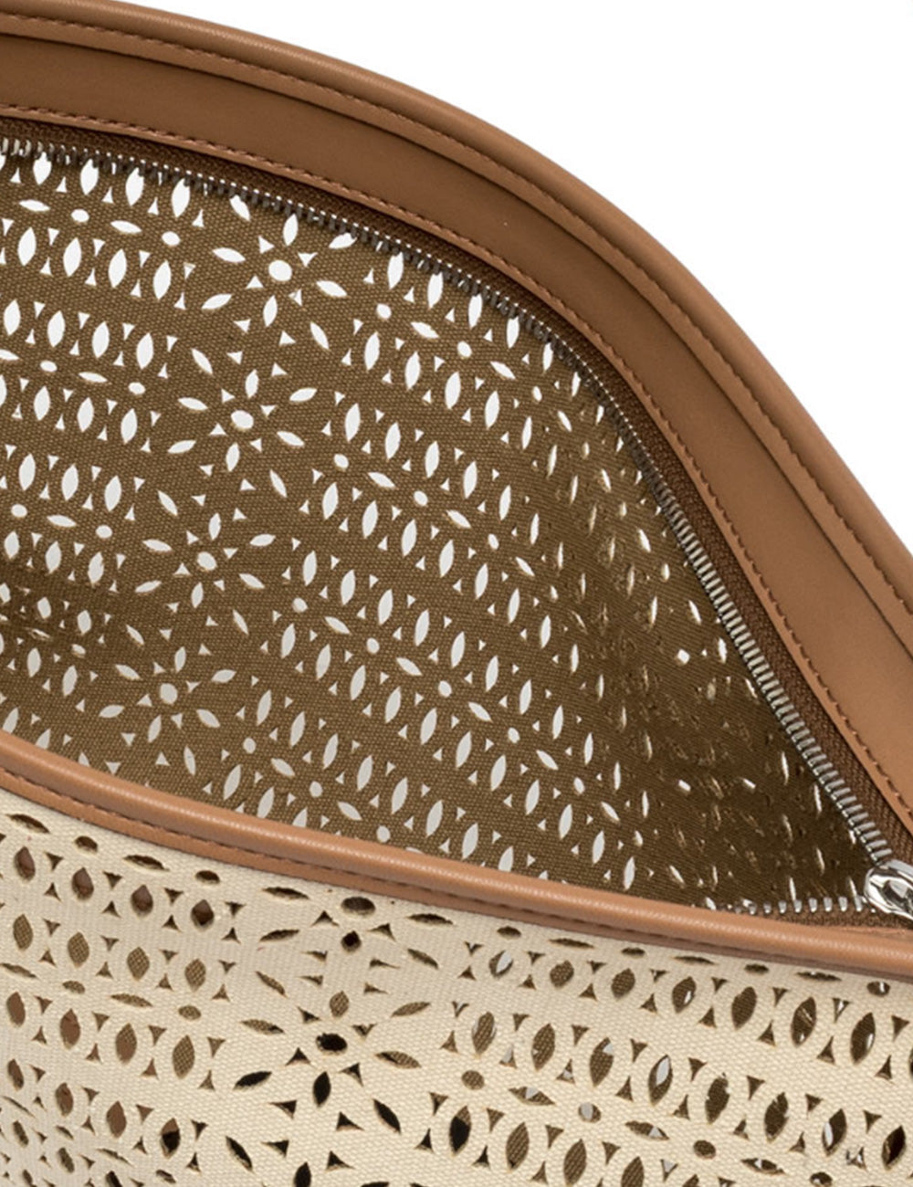 Borsa tracolla Gianni Chiarini Mashup Panna in pelle beige forata con bordo e zip marroni
