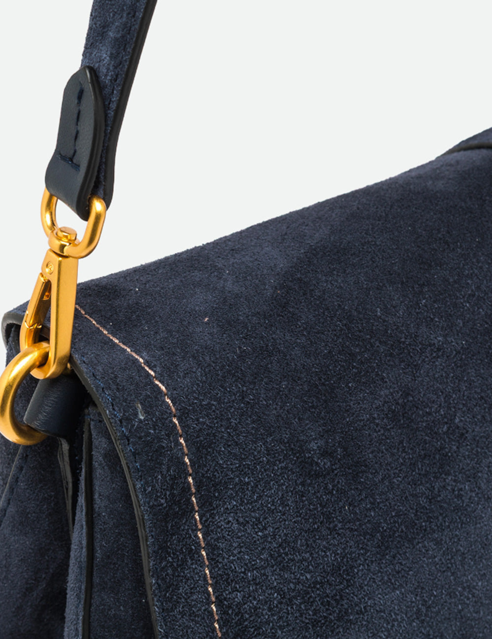 Borsa a spalla grande rotonda Gianni Chiarini Helena in camoscio blu navy con hardware oro e cuciture a contrasto