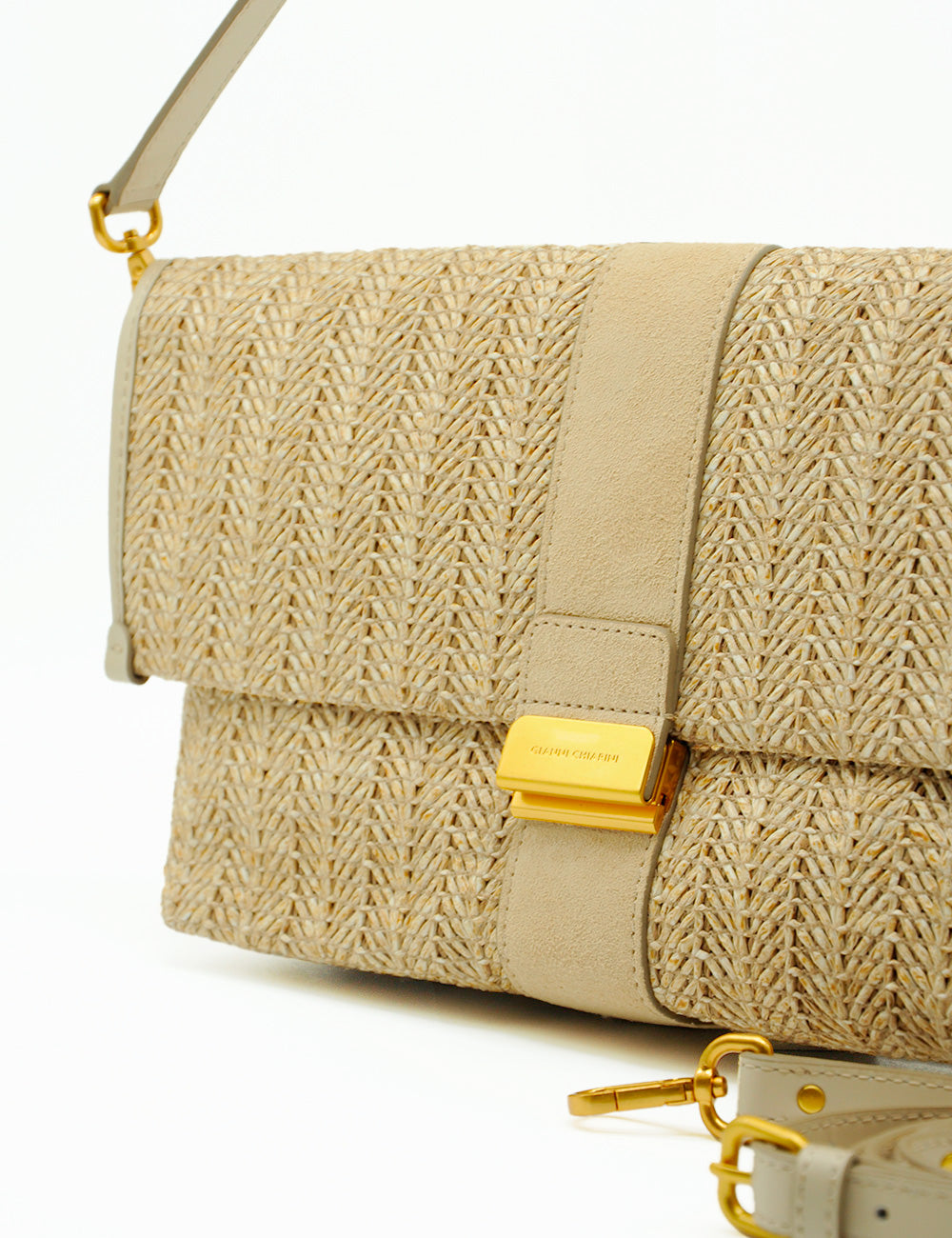 Borsa Gianni Chiarini Marigold Sabbia in paglia intrecciata beige con tracolle scamosciate e hardware oro