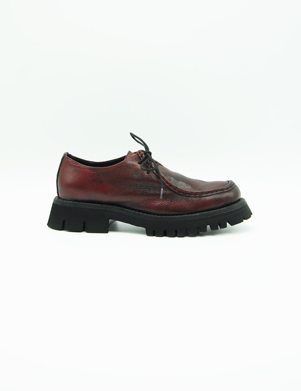 Scarpa oxford Paraboot Rubino in pelle bordeaux con suola in gomma nera chunky