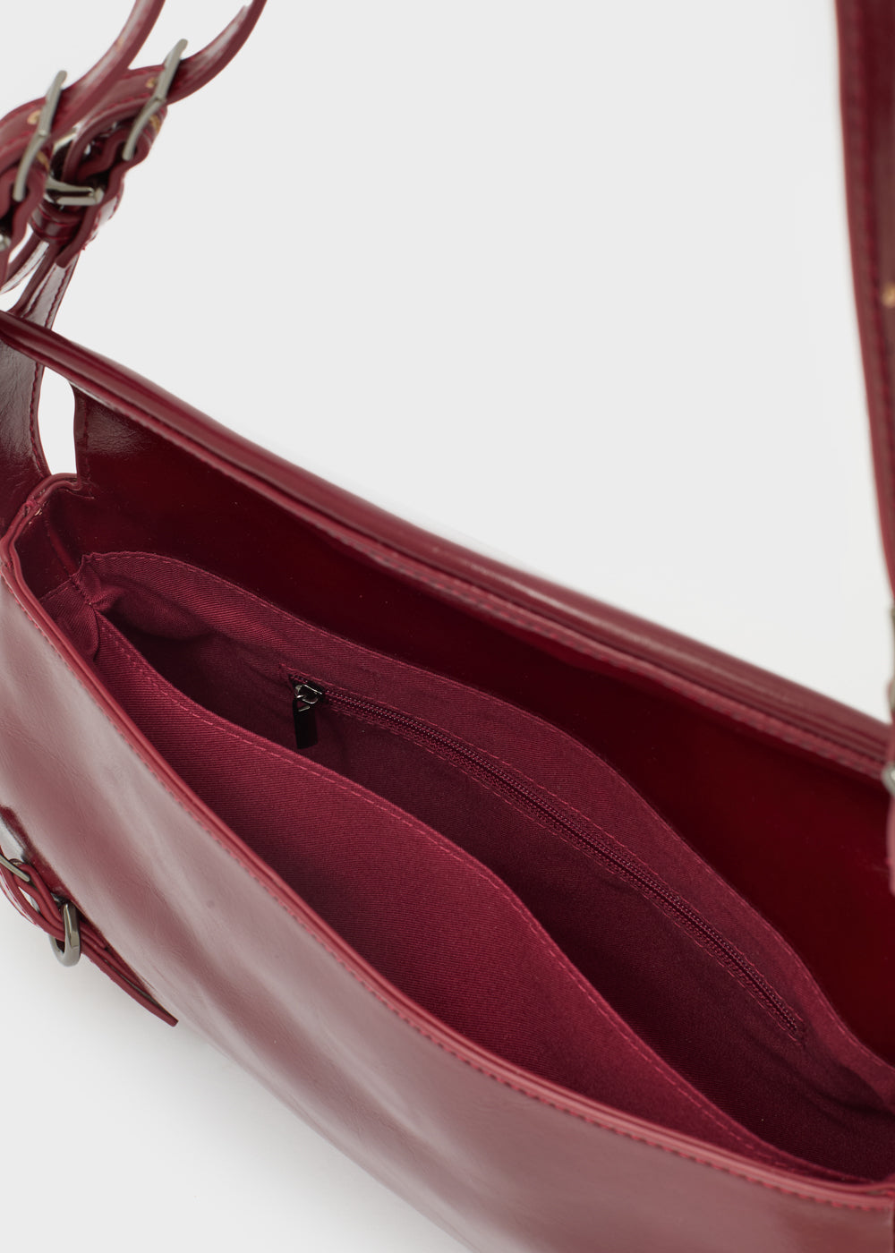 Nalì a spalla sabrina rosso borsa crossbody in pelle burgundy lucida con interno strutturato e dettagli in metallo argento