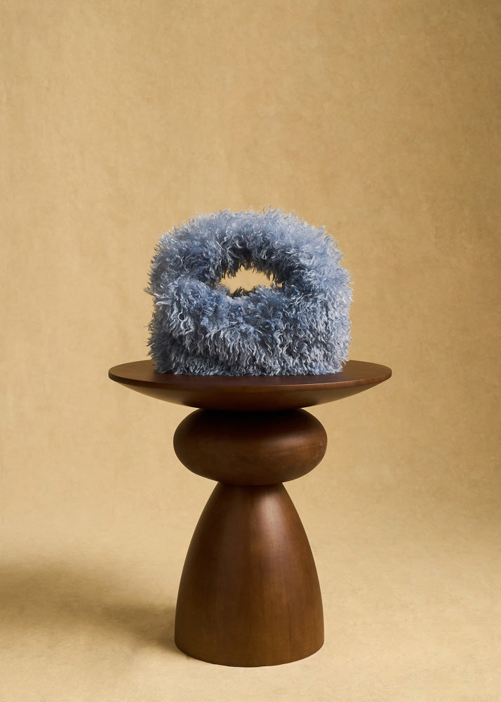Nalì a mano furry blu borsa soffice azzurra con manico circolare e materiale peloso riccio