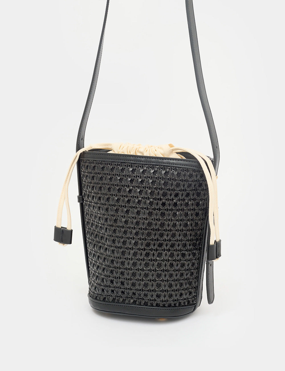 Borsa secchiello Nalì Bilbao Nero nera intrecciata con cordino avorio e tracolle pelle