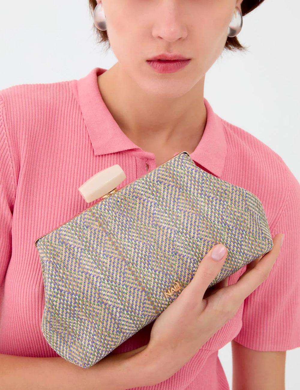 Clutch Nalì Julia Viola in herringbone beige-grigio con chiusura crema testurizzata
