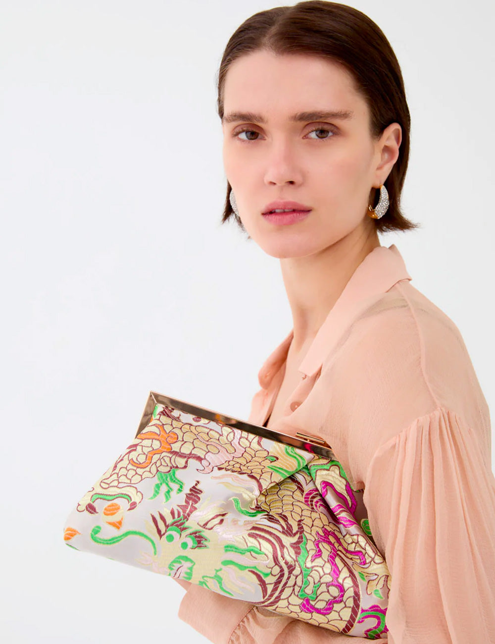 Pochette Nalì Ibiza Bianca con dragone ricamato colorato su raso crema