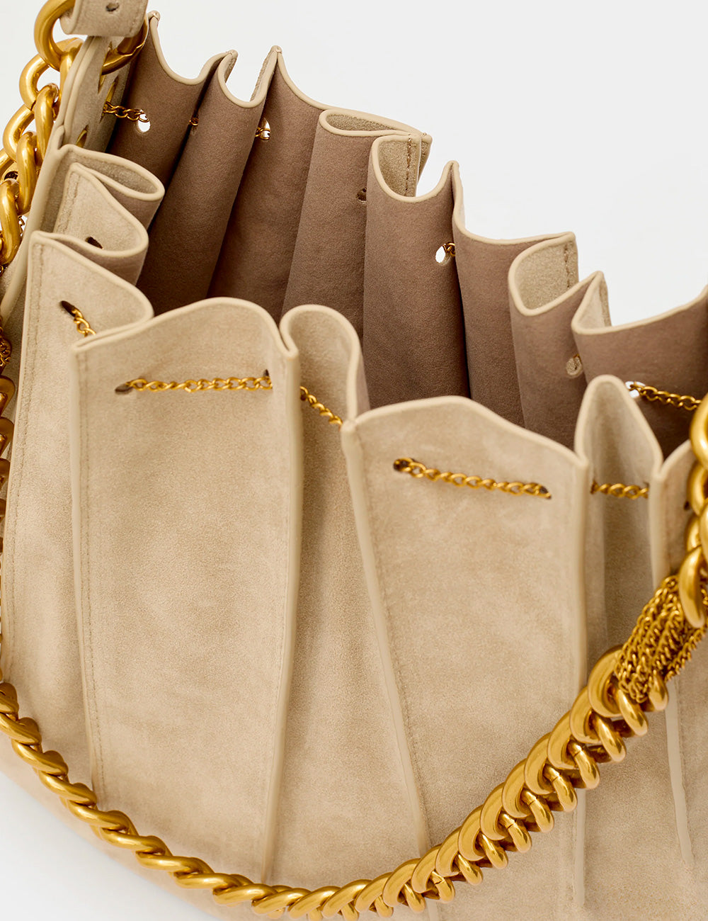 Borsa a secchiello Nalì A Spalla Evissa Beige in suede con catena dorata