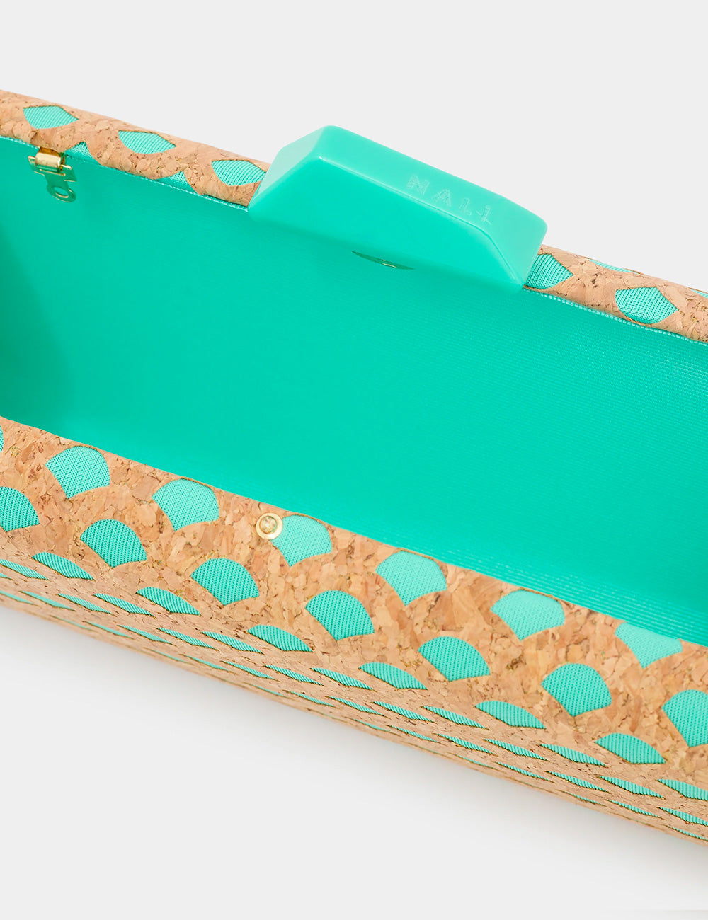Clutch Nalì Nadia Verde in turchese e sughero con motivo geometrico e manico coordinato