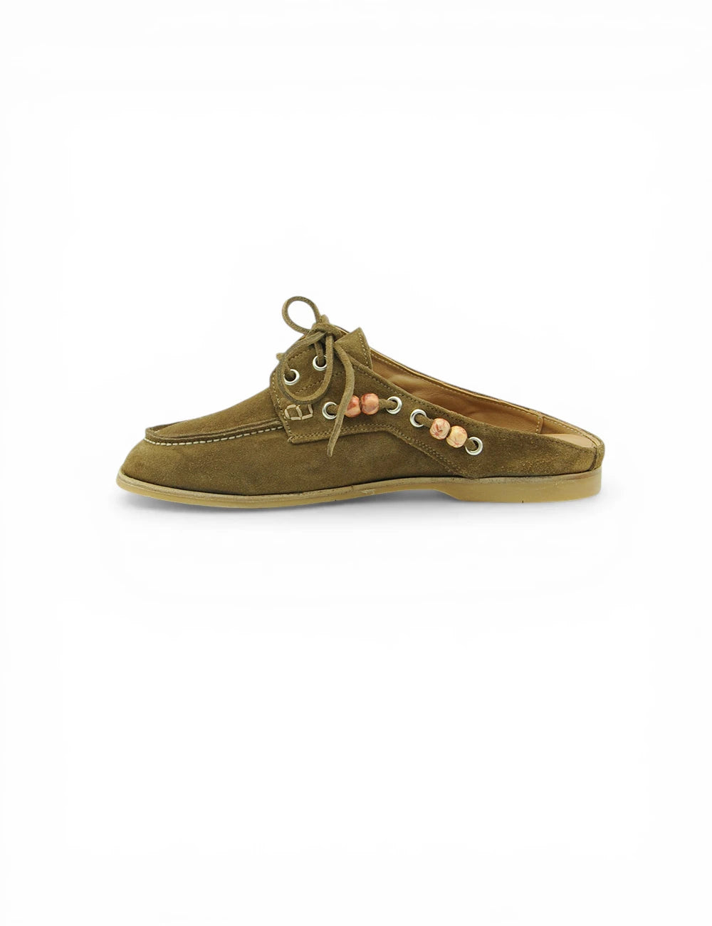 Scarpa sabot nera in velluto tabacco con perline di legno decorative e occhielli metallici