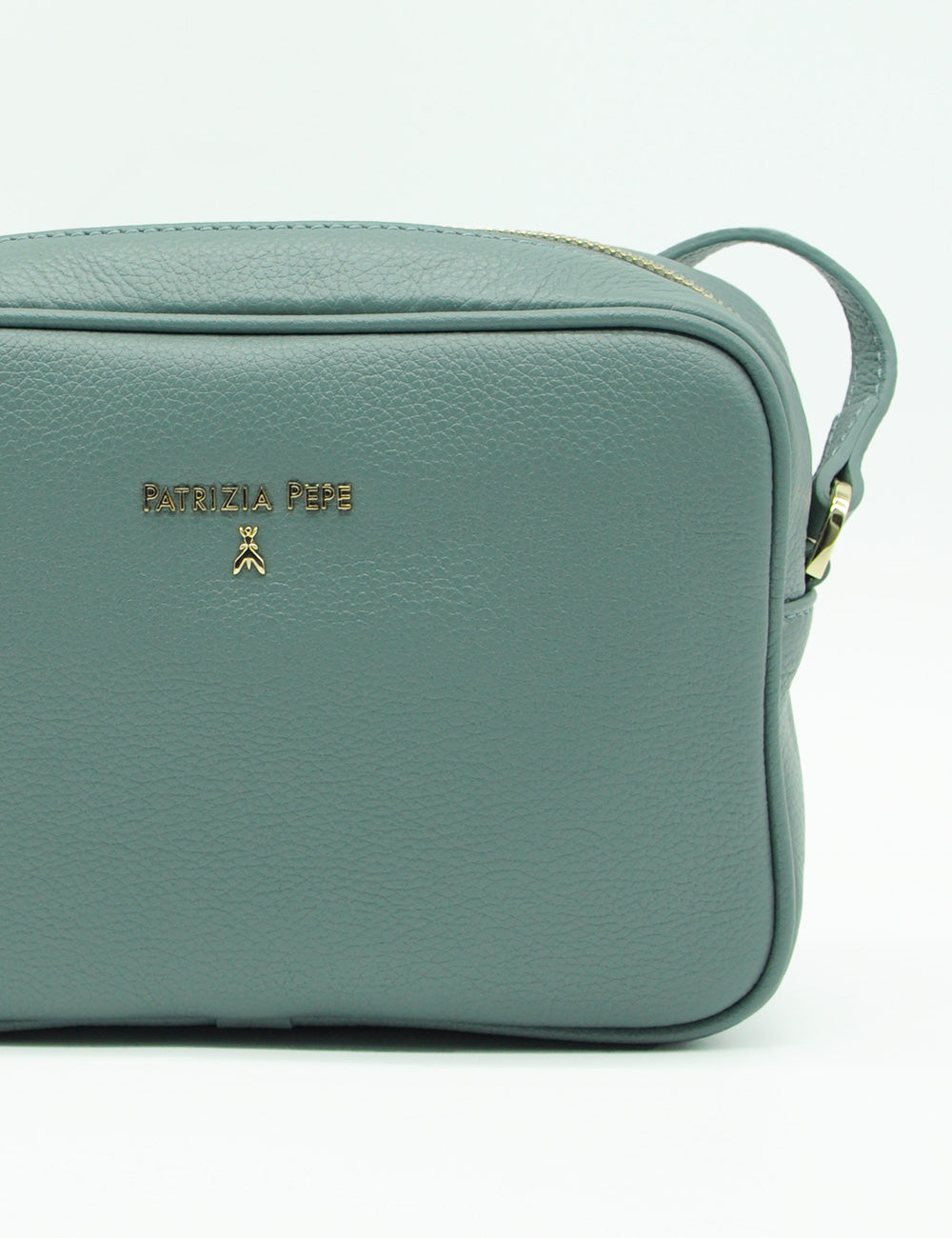Borsa a tracolla Patrizia Pepe Camera New Urban Green in pelle verde salvia con hardware dorato