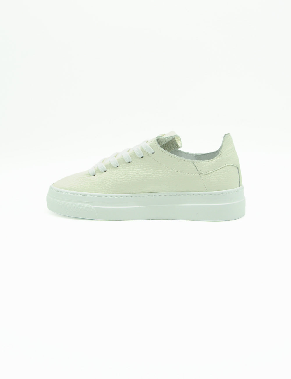 Sneaker Stokton Grain Bianca in pelle chiara con suola bianca spessa