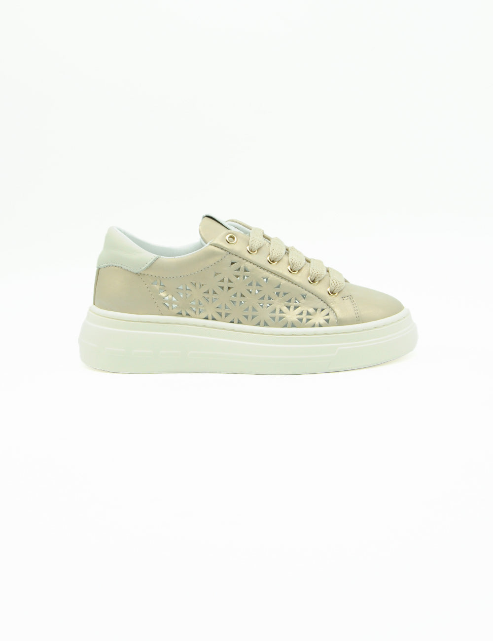 Sneaker Stokton Platino in pelle beige con cutout a stella e suola platform bianca