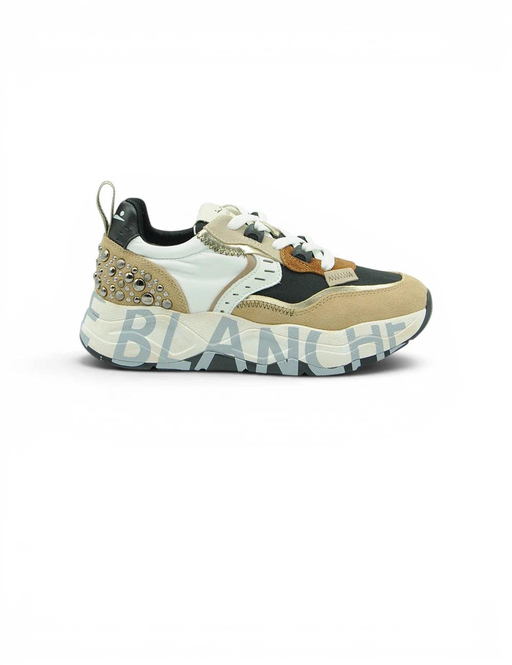 Sneaker chunky beige e nera voile blanche club105 con borchie metallizzate al tallone e suola bianca
