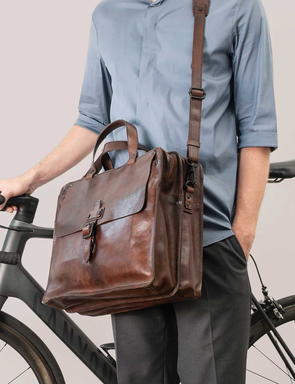 Harold's Cartella Aberdeen Twin Brown