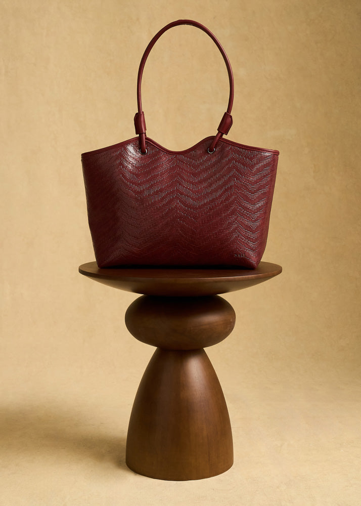 Borsa a spalla nalì muse bordeaux in pelle bordeaux con motivo chevron e manici arrotondati