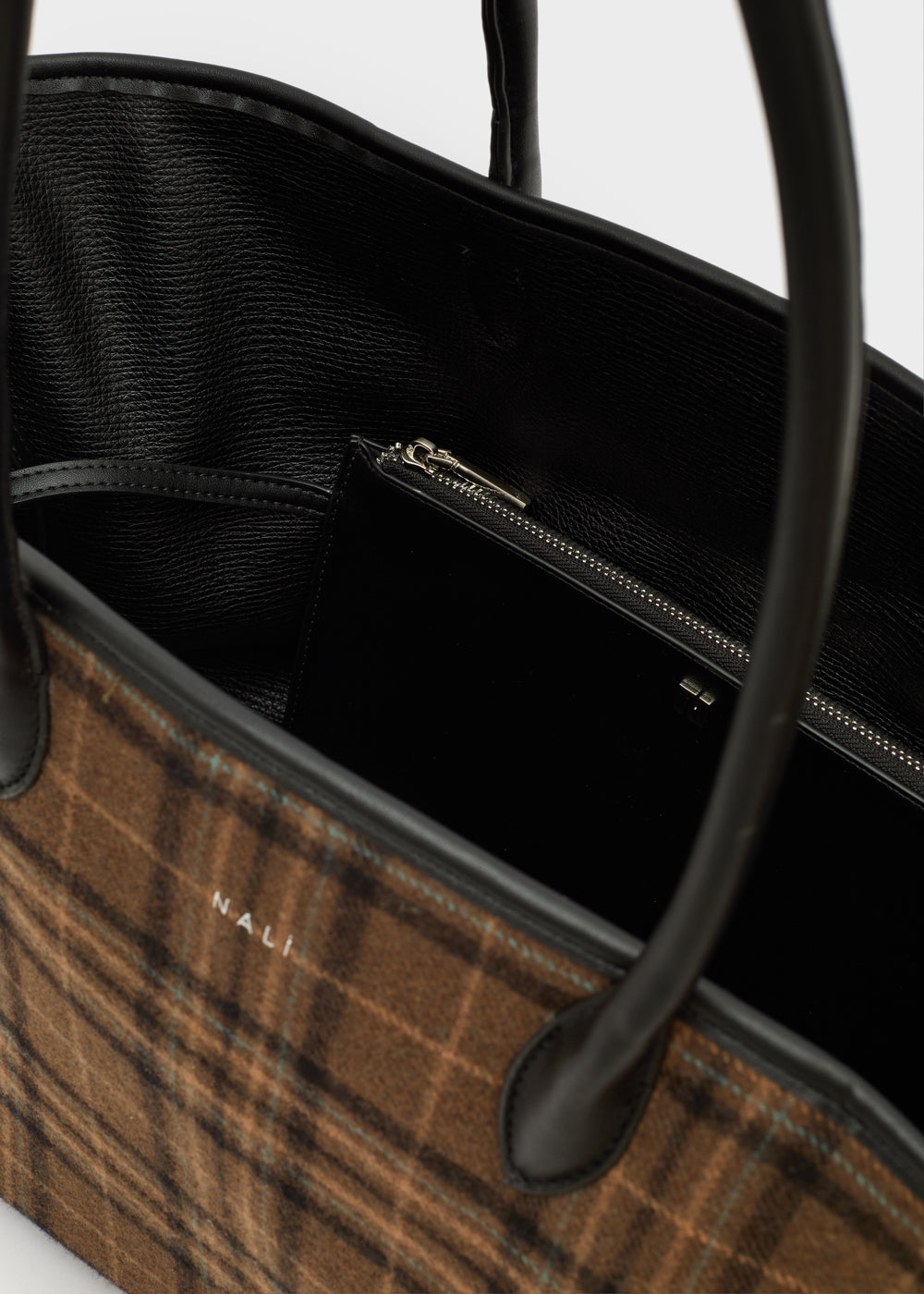 Borsa tote brown plaid nalì a spalla kassydy double marrone con manici in pelle nera e fodera interna in pelle nera