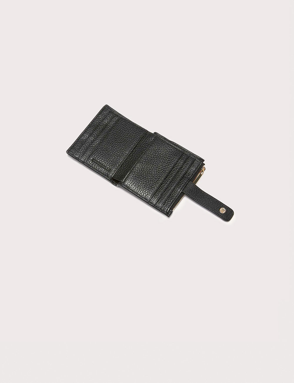 Portafoglio Coccinelle Metallic Medium Noir in pelle nera testurizzata con zip e linguetta