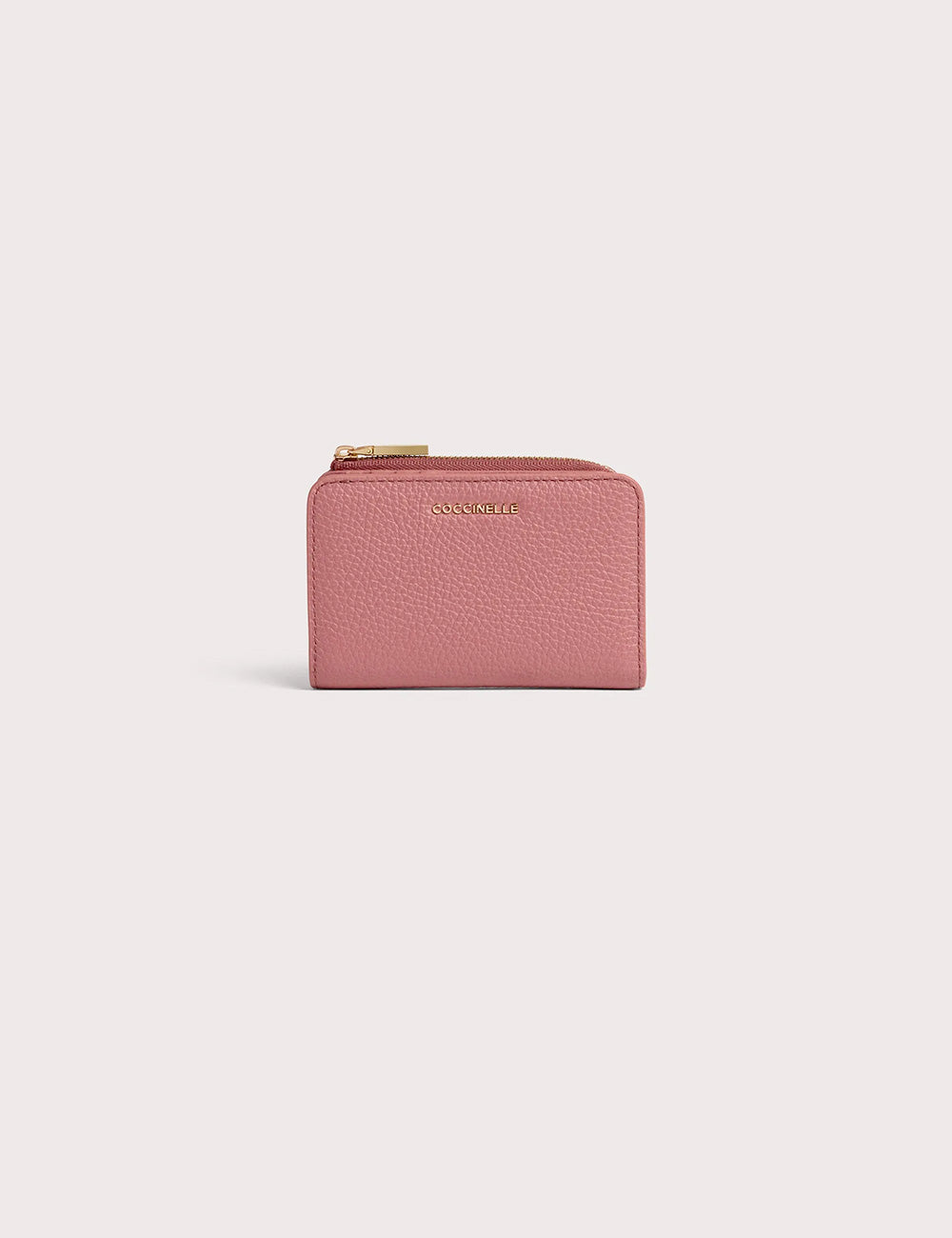 Mini portafogli coccinelle small metallic in pelle rosa inverno con zip oro e logo in rilievo