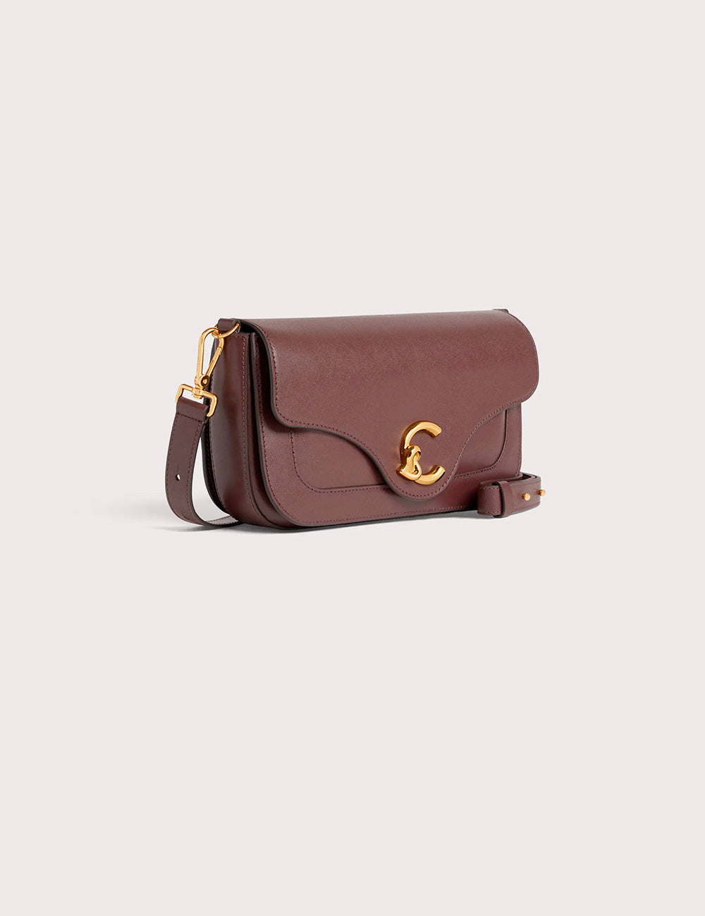 Borsa a tracolla coccinelle tracolla c-me medium berry in pelle burgundy con chiusura a c dorata e dettagli coordinati