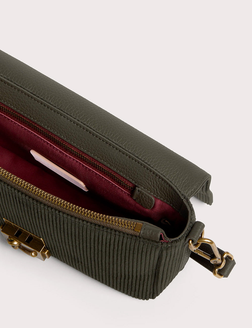Coccinelle c-me lock medium fango borsa a tracolla verde oliva in velluto a coste con interno bordeaux e dettagli oro