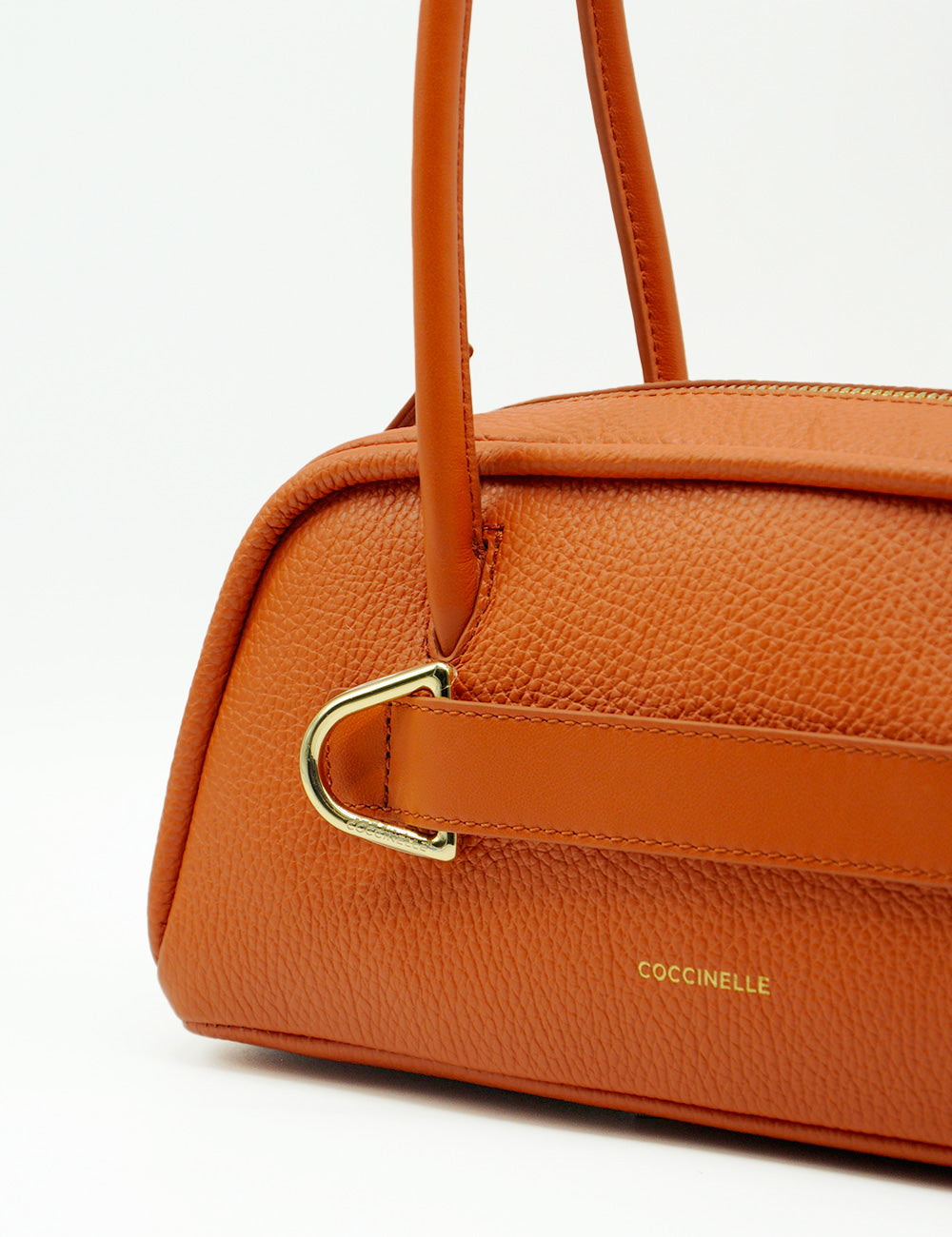 Borsa Coccinelle Paki Crab in pelle arancione ciottolata con fibbia D-ring dorata