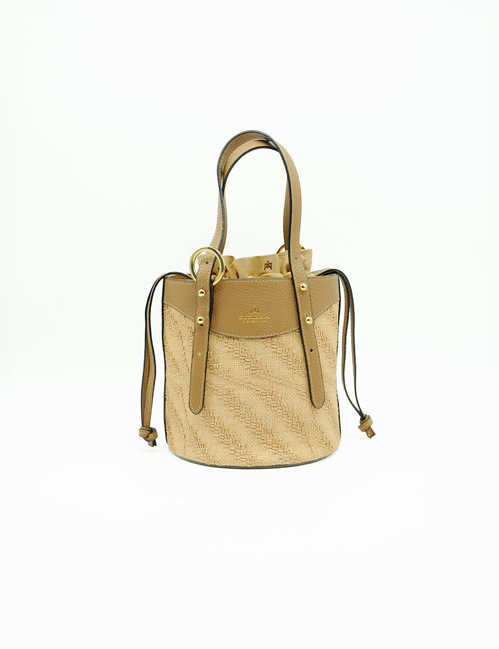 Borsa secchiello Cuoieria Fiorentina Amber Desert in beige intrecciato con manici e rifiniture in pelle color cuoio