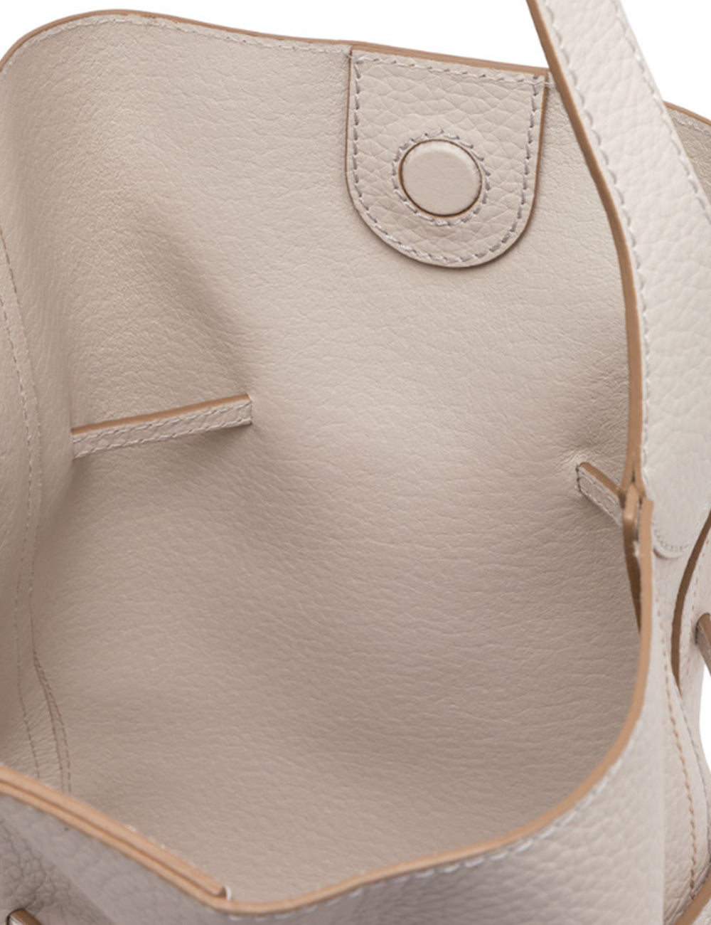 Borsa tote in pelle beige testurizzata Gianni Chiarini Sienna Sabbia con impuntura chiara e chiusura a patta circolare