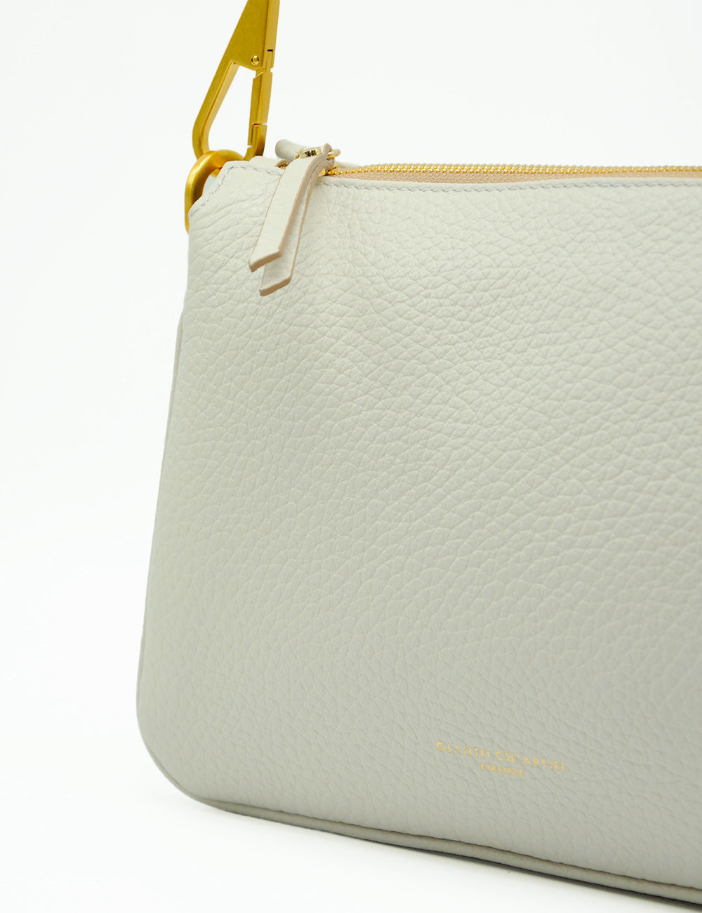 Borsa crossbody Brooke Sabbia Gianni Chiarini in pelle testurizzata sabbia con zip e hardware oro