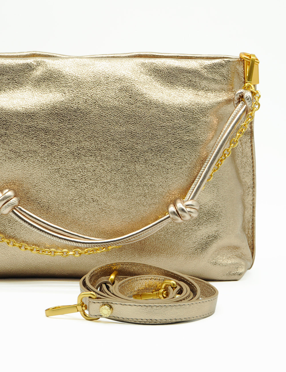 Borsa clutch Gianni Chiarini Fanny Mirage oro metallizzato con manico twist e tracolla catena