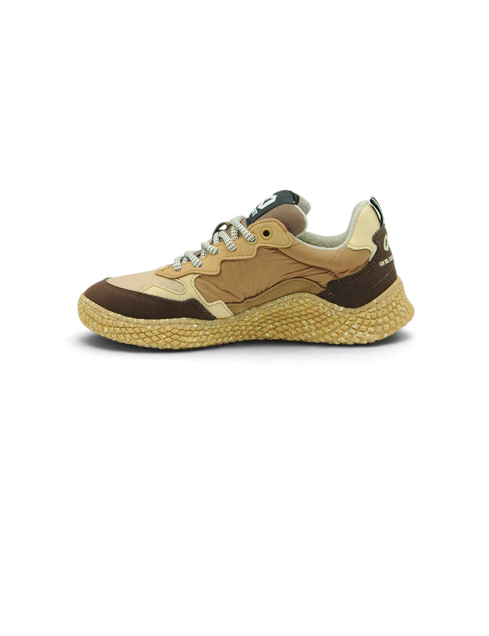 Sneaker id eight hana caffèlatte in pelle scamosciata marrone e beige con suola in gomma intrecciata texturizzata