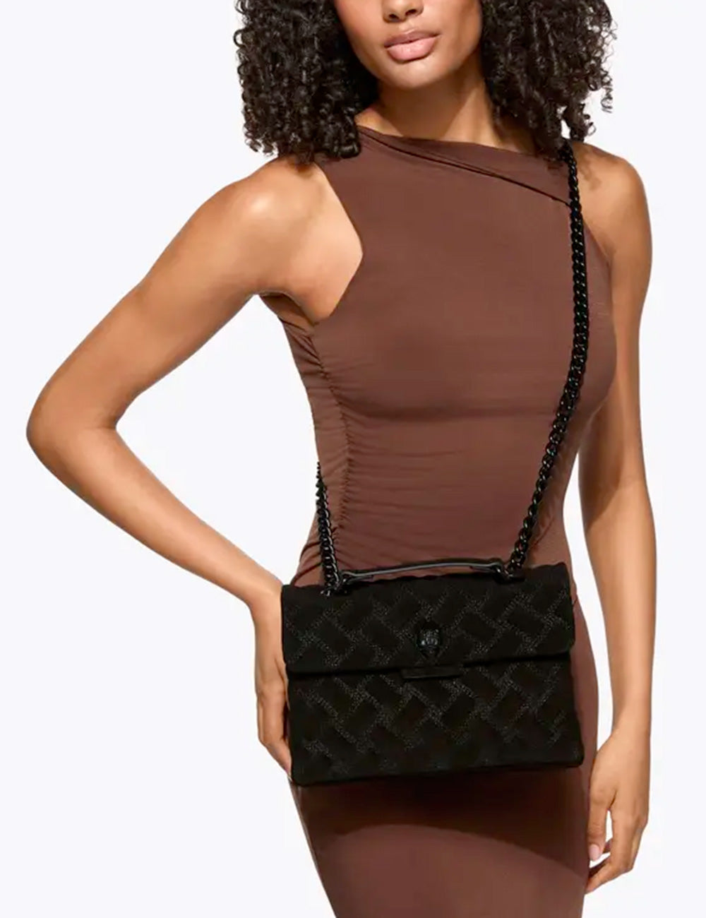 Borsa a tracolla nera trapuntata kurt geiger con catena in metallo modello kensington drench