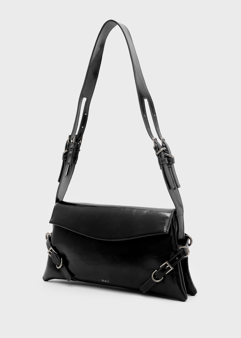 Crossbody bag nalì a spalla sabrina nero in pelle nera lucida con dettagli in metallo argentato e tracolle regolabili