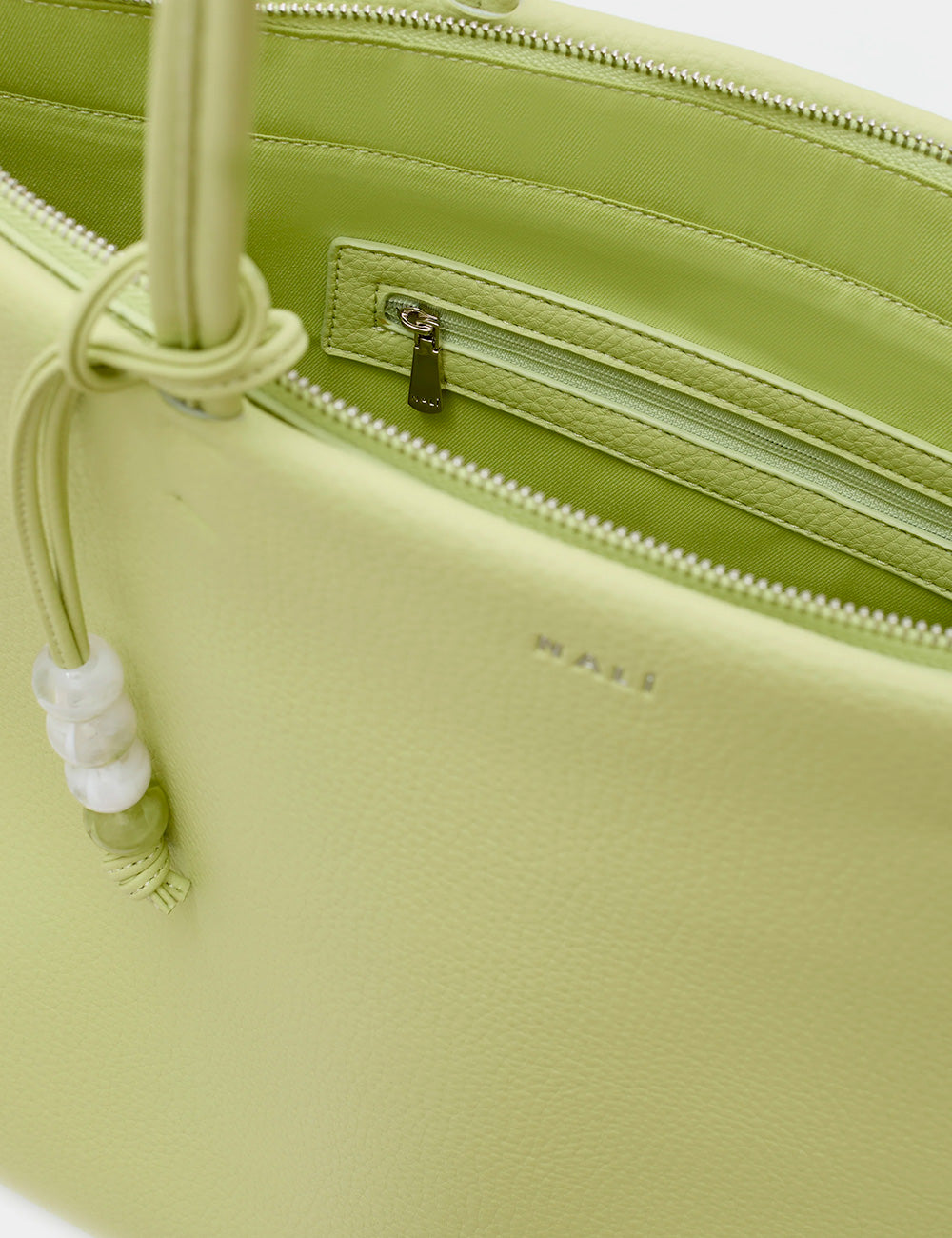 Borsa Nalì A Spalla Toronto Big Verde pallido con manico intrecciato annodato e perline bianche