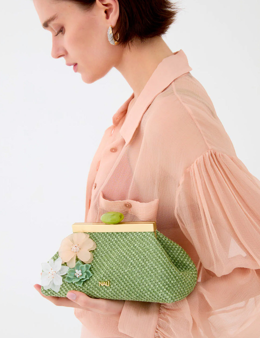 Pochette Nalì Malaga Verde con applicazioni floreali e chiusura dorata
