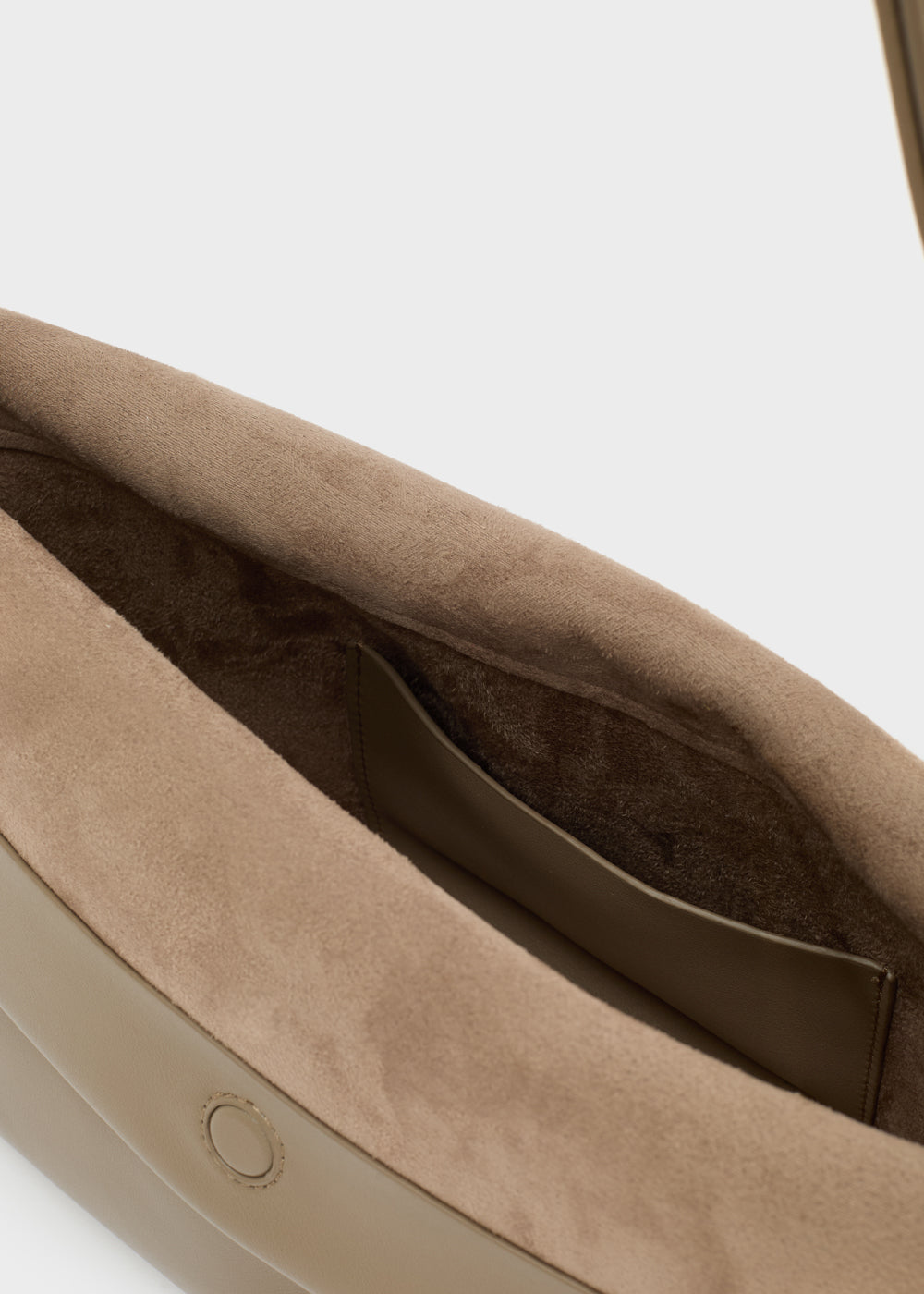 Nalì a spalla teda tortora beige in suede con interno morbido e design minimalista elegante