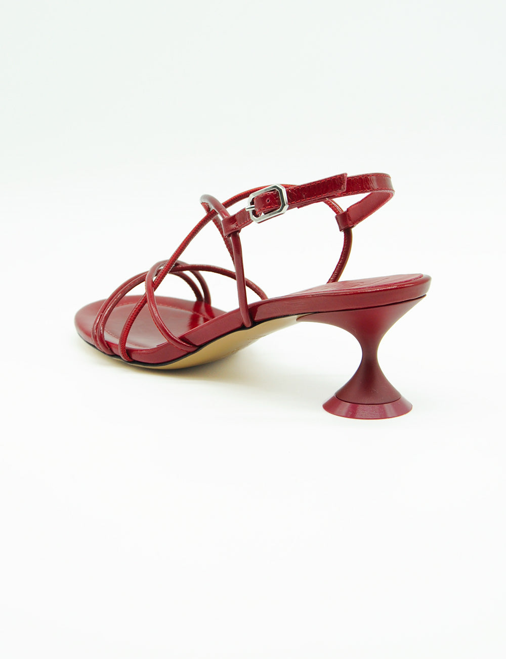 Sandalo POEVE Venice Rubino in pelle rossa lucida con fibbia argento e tacco scolpito