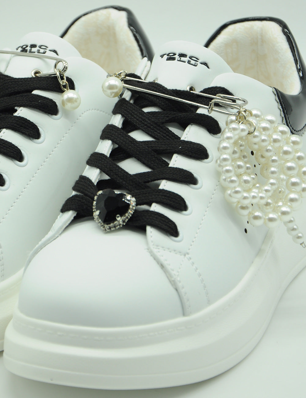 Tosca Blu White Glamor Sneaker