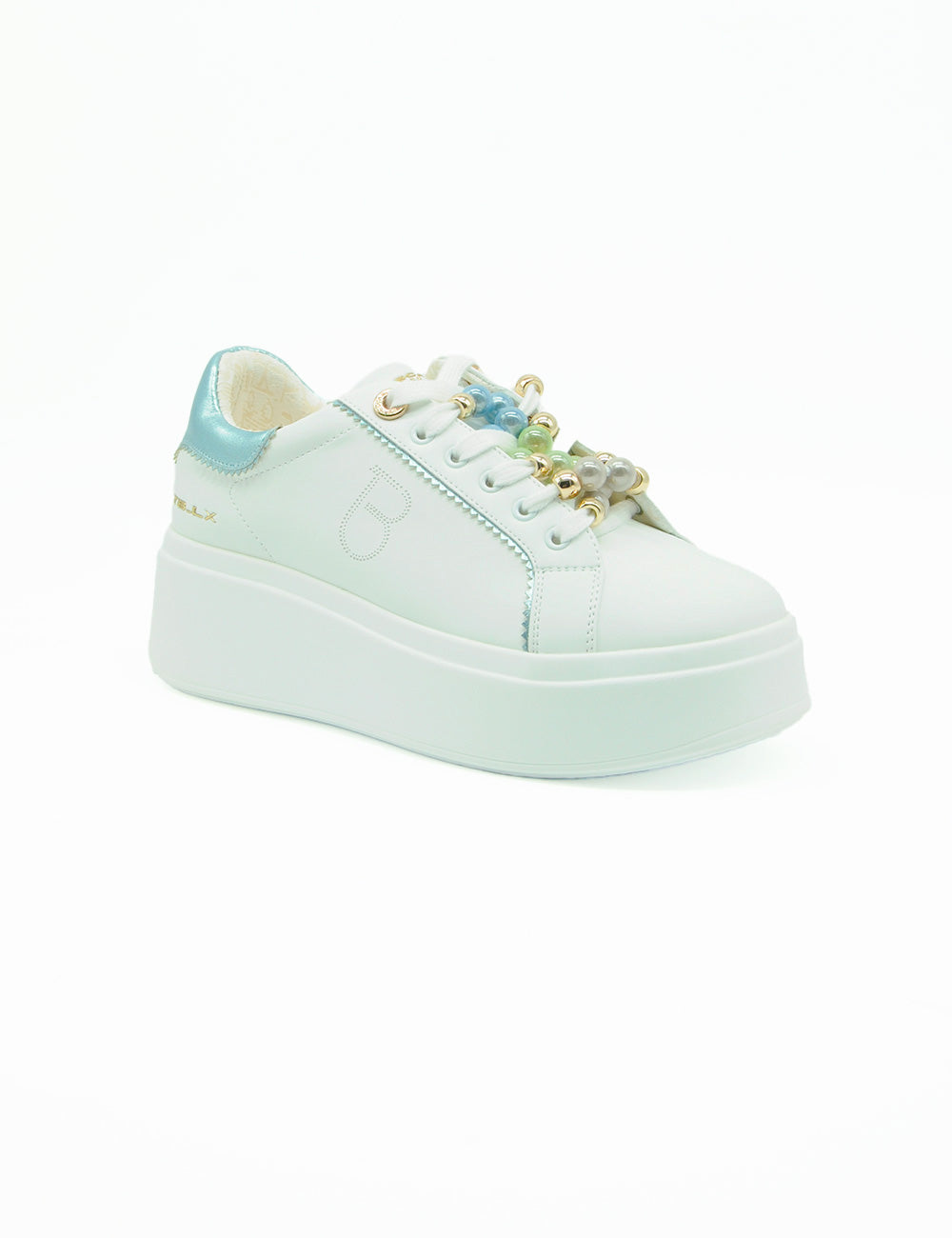 Sneaker Tosca Blu Clara Bianca bianca con tallone metallico azzurro chiaro e charm dorati sulle stringhe