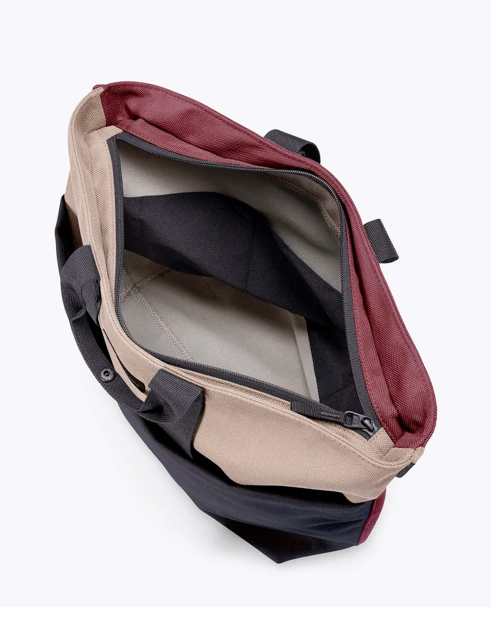Beige e bordeaux tote bag in tela con dettagli neri ucon acrobatics nolan dark sand black