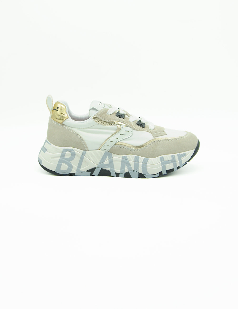 Sneaker Voile Blanche Club105 bianco platino con dettaglio metallico oro sul tallone